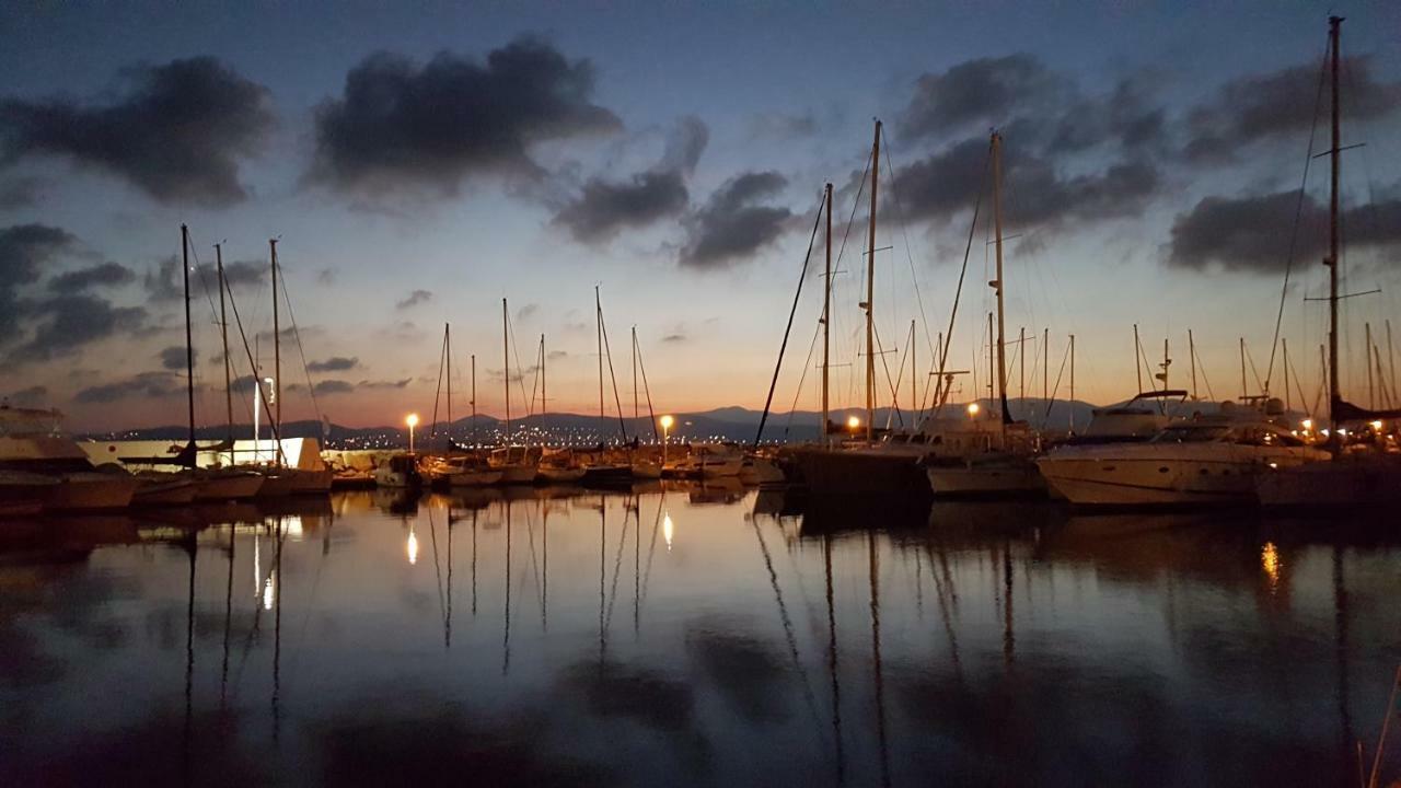 Saint Raphael - Appartement Dans Villa Au Calme A Valescure Y- Prix Inchanges Luaran gambar